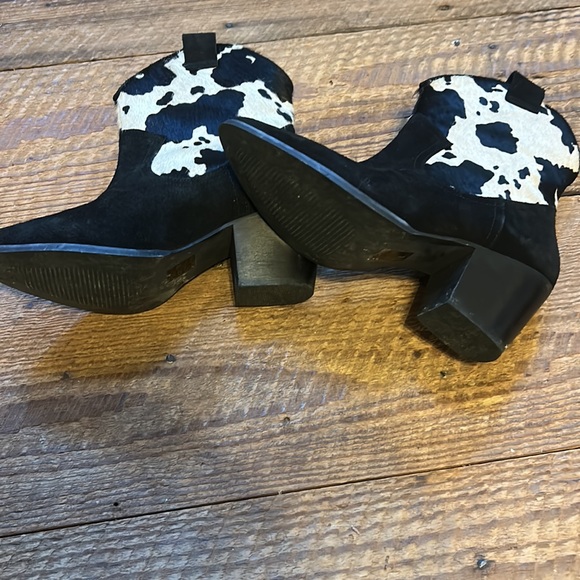 Nasty Gal Cow Does It Feel Suede Pony Hair Boots - Picture 7 of 7